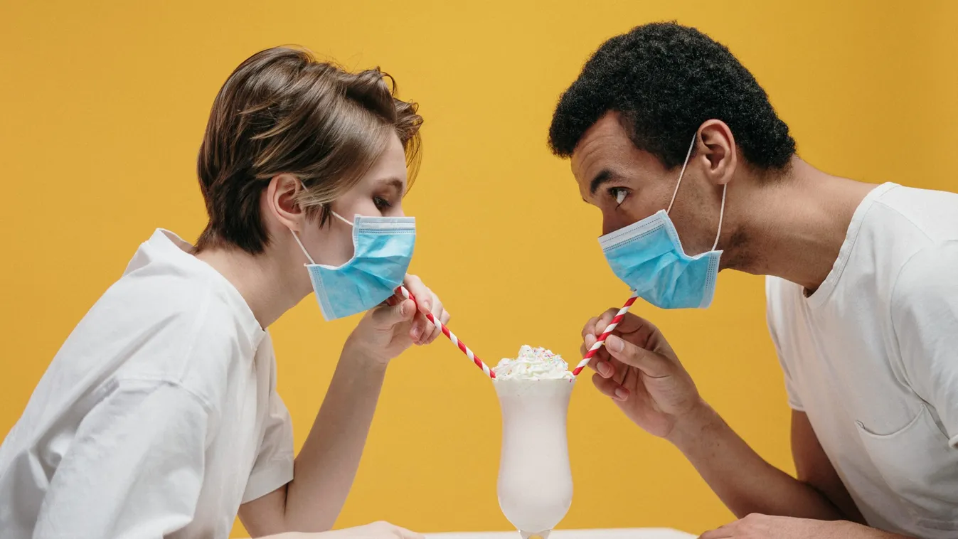 Itt a legbizarrabb szextanács, amit a koronavírus járvány miatt ajánlanak a szakértők