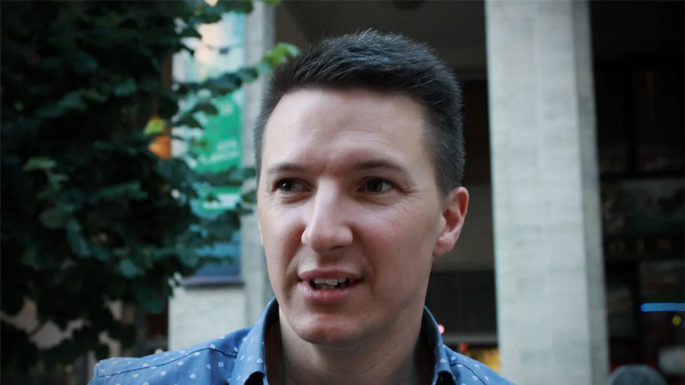 Nagy a boldogság, megnősült az ismert magyar énekes