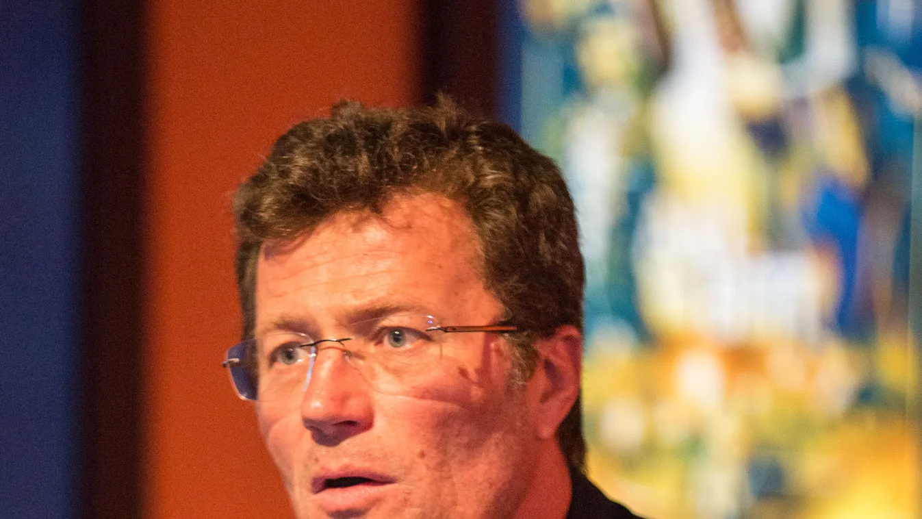 Stohl András sem hitte el, ami a stúdióban történt - Videó