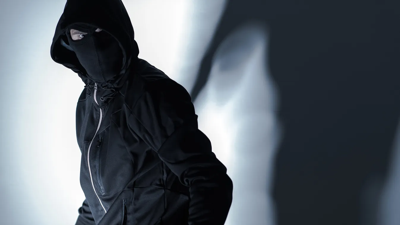 Újabb részletek a lakásában összevert és kirabolt nő ügyében