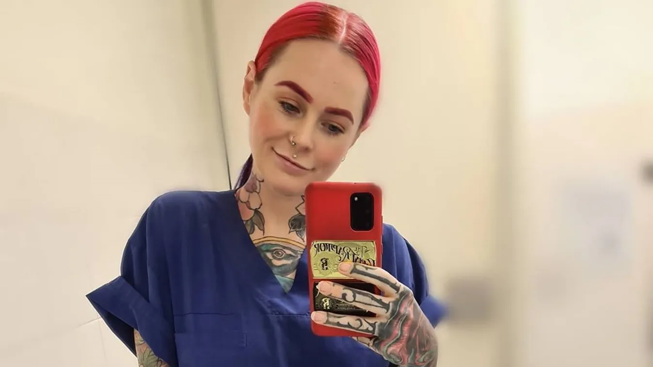 Nem hajlandó takargatni magát a tetkós doktornő