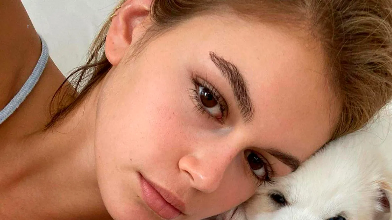 Ettől leesik az állad: Meztelenül fotózták le Cindy Crawford 18 éves lányát - Fotó