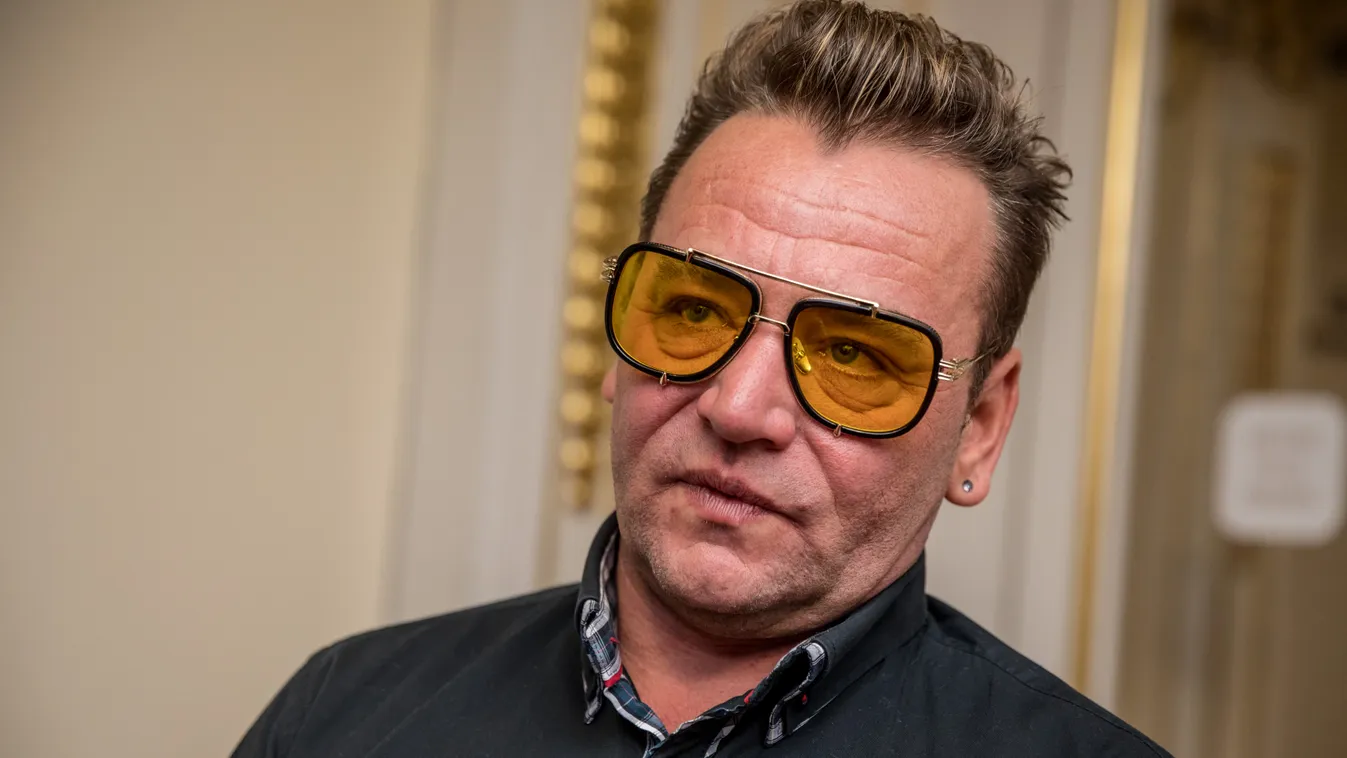 Ijesztő dolog történt a koncert előtt az Operett sztárjával, azonnal mentőt kellett hívni