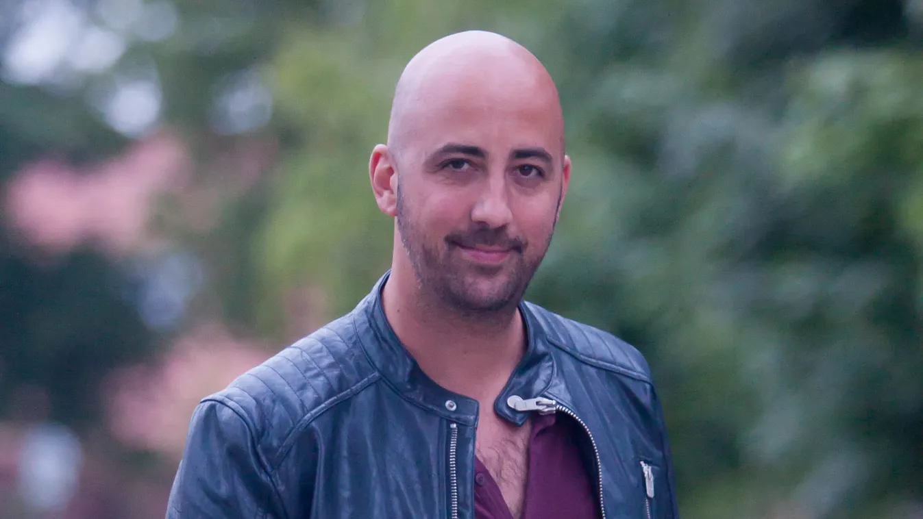 Ezt ne csináld soha: Emiatt hullott ki a magyar énekes összes haja