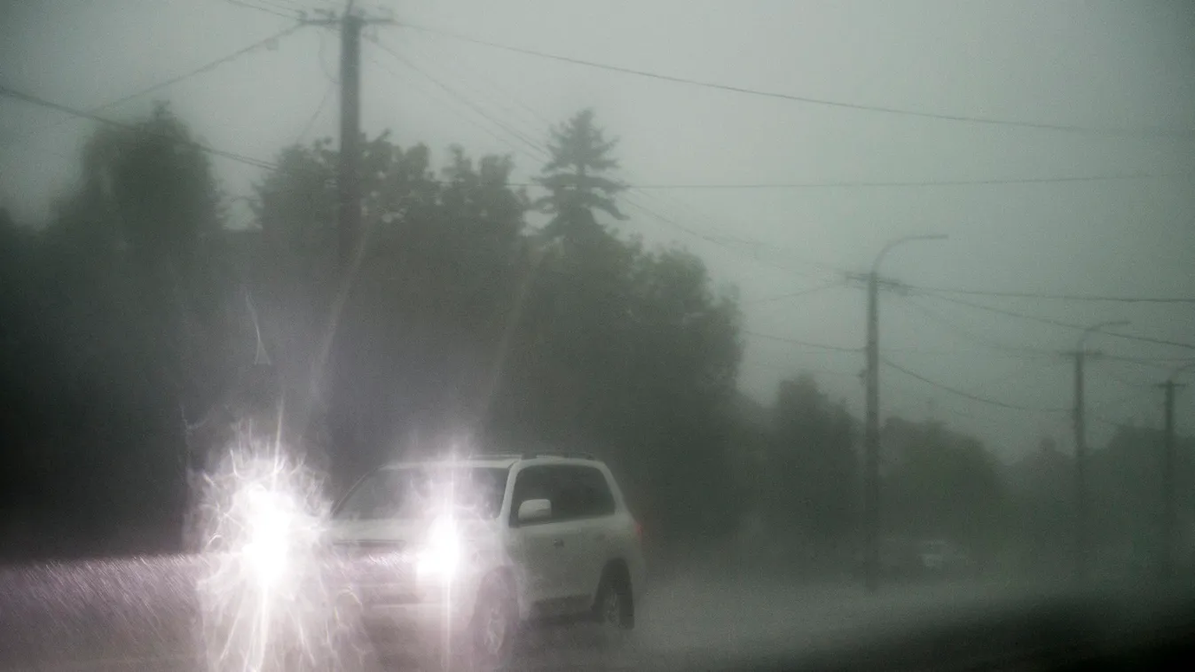 Percek alatt csapott le a pusztító vihar Budapestre - videó