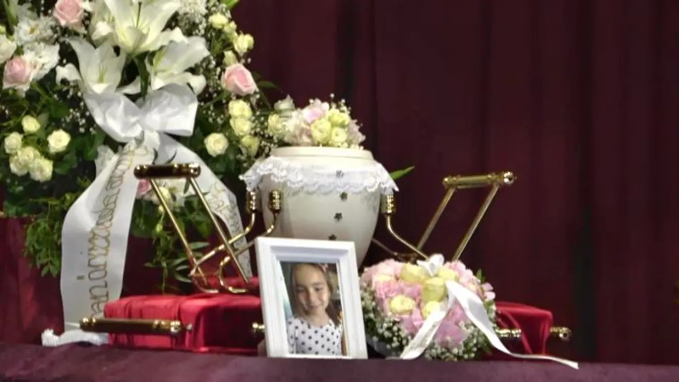 Édesanyja karjai között halt meg az 5 éves Rozina: "Nem tudta megvárni az édesapját. Elaludt. Elaludt örökre"