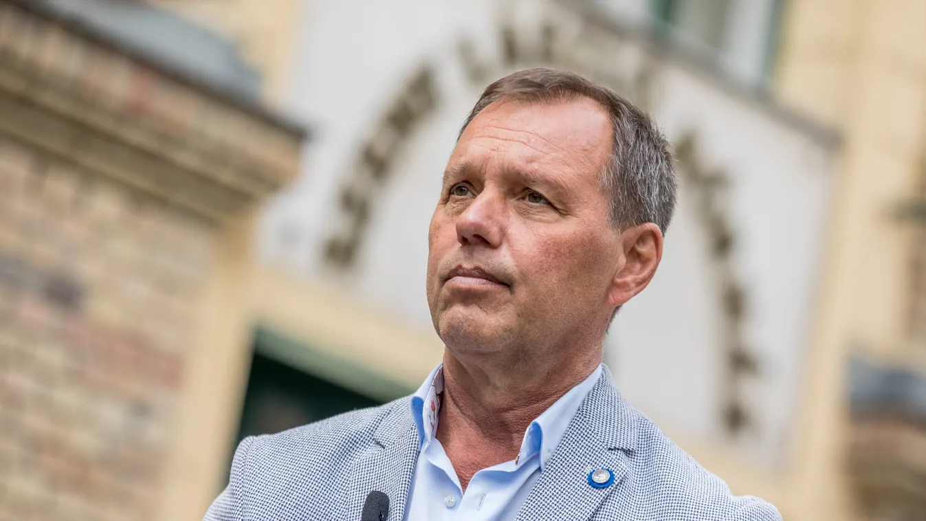 Szlávik: Alacsonynak számít az új koronavírus-fertőzöttek száma Magyarországon