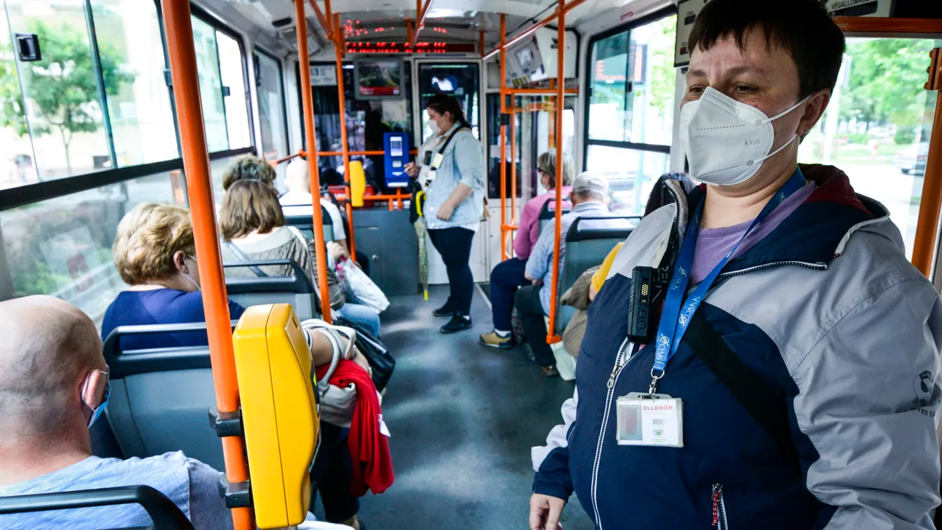  Fel a maszkkal! Mától bekeményítenek a buszon, vonaton