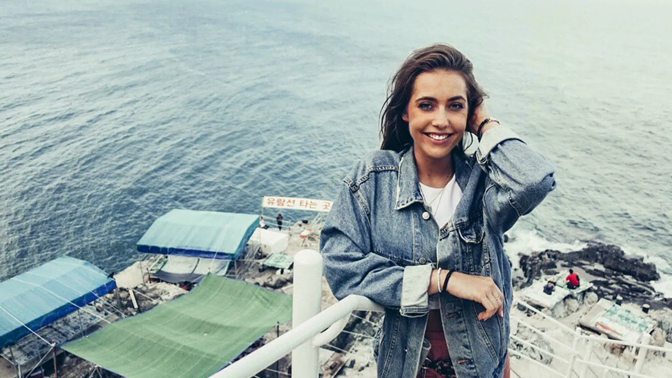 Ez ám a szexi fotó, nagyon dögös bikiniben a magyar sztár