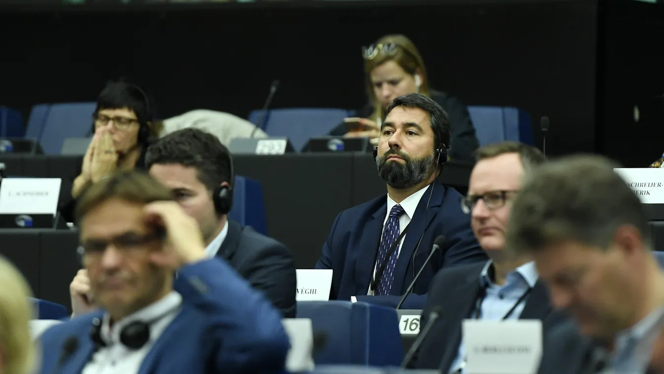 Hidvéghi Balázs: Nem kérünk a bevándorlásból - videó