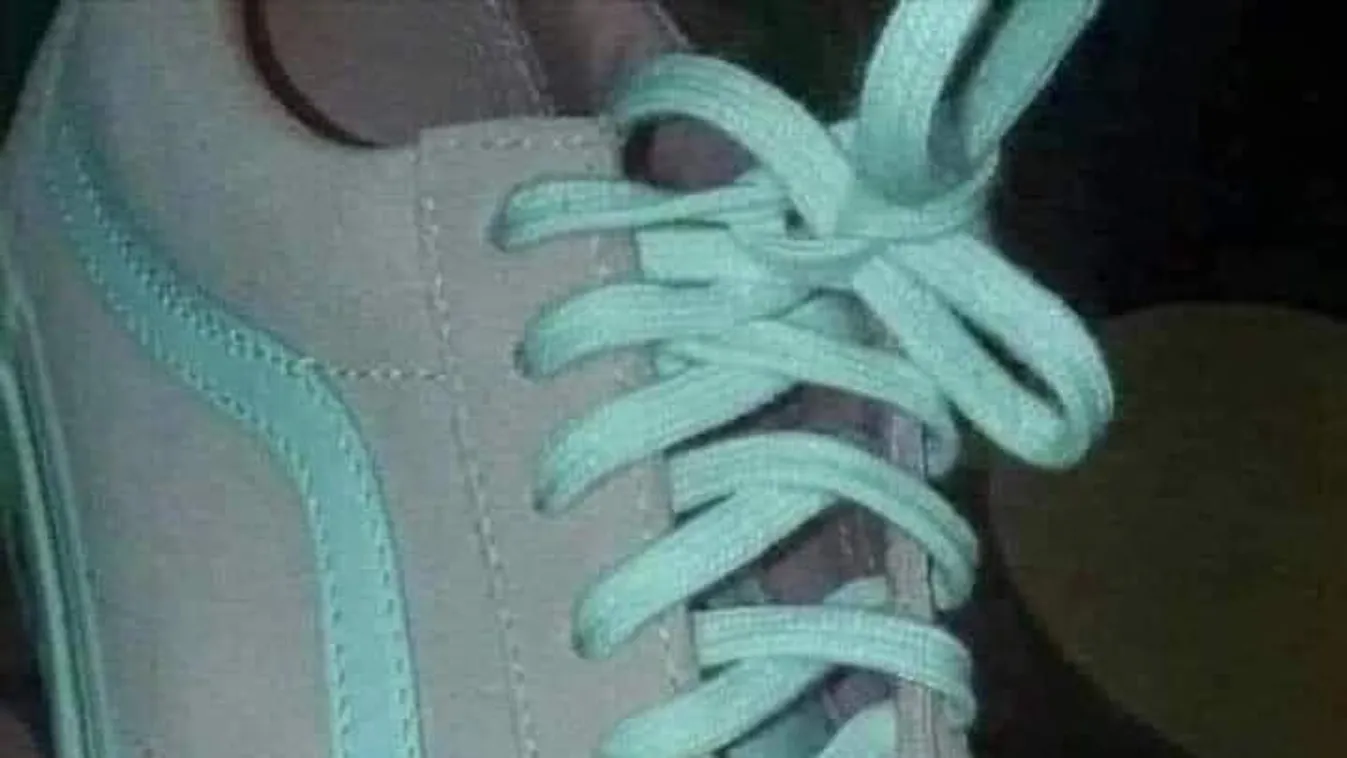 Te milyen színűnek látod a cipőt? Ezt árulja el rólad