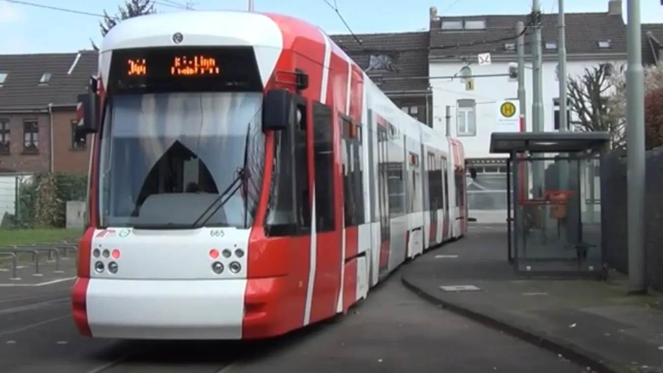 19 éves fiatalt szúrt le egy turbános férfi a villamoson