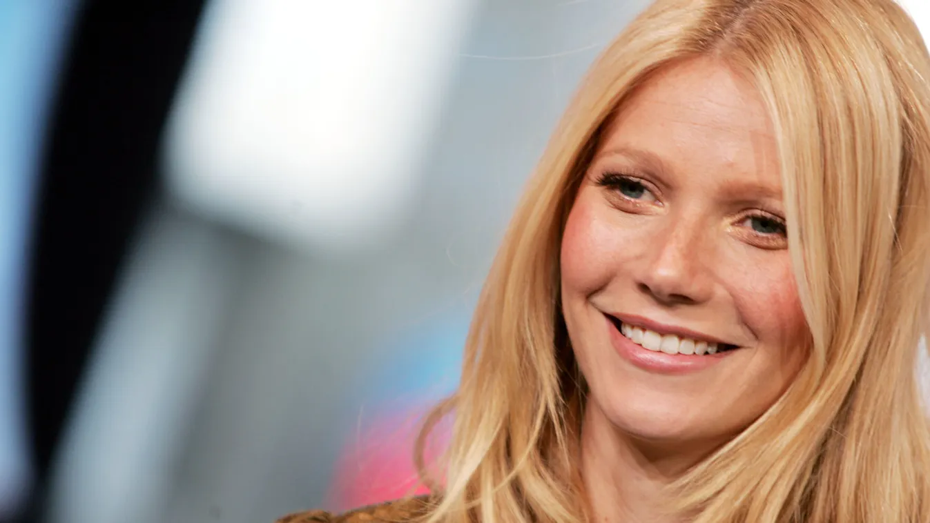Teljesen meztelenül ünnepelt Gwyneth Paltrow - fotó