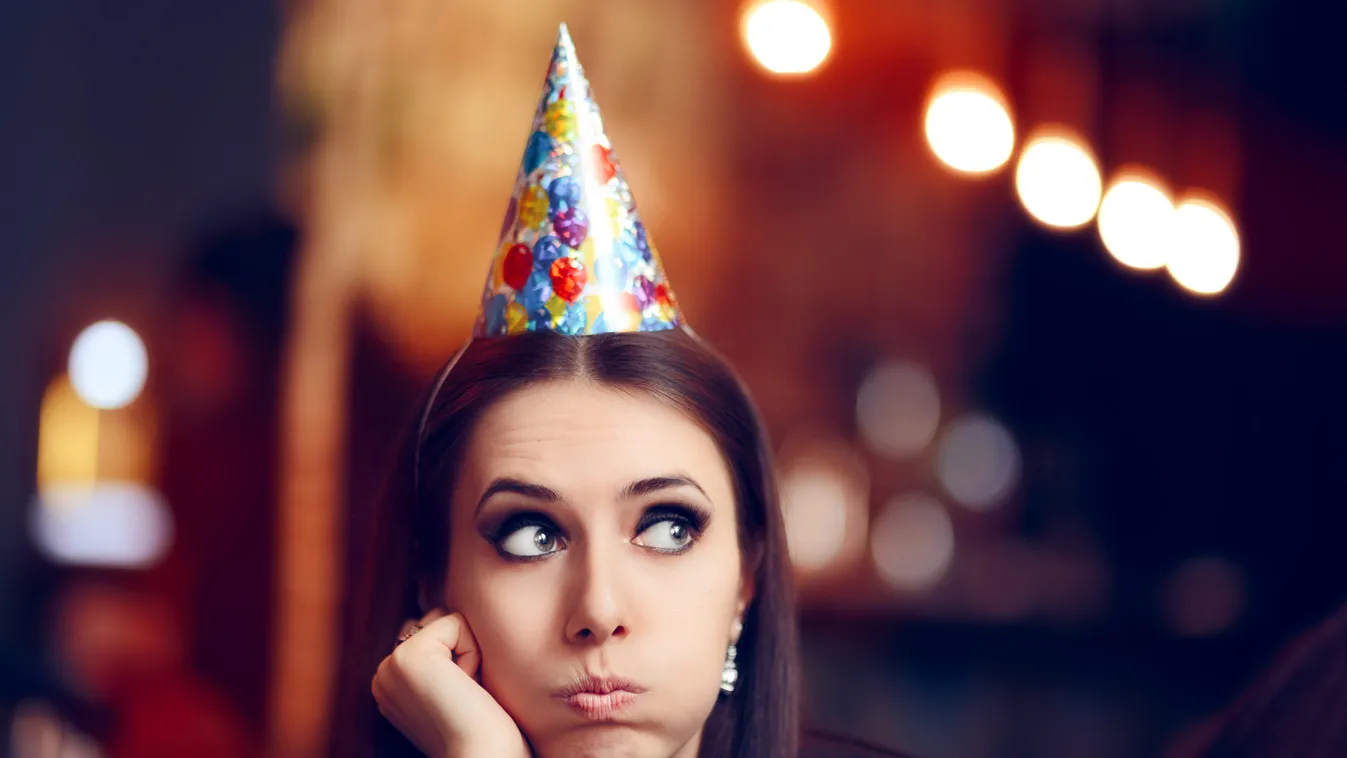 Gyorsan terjed a koronavírus: vége a bulizásnak?