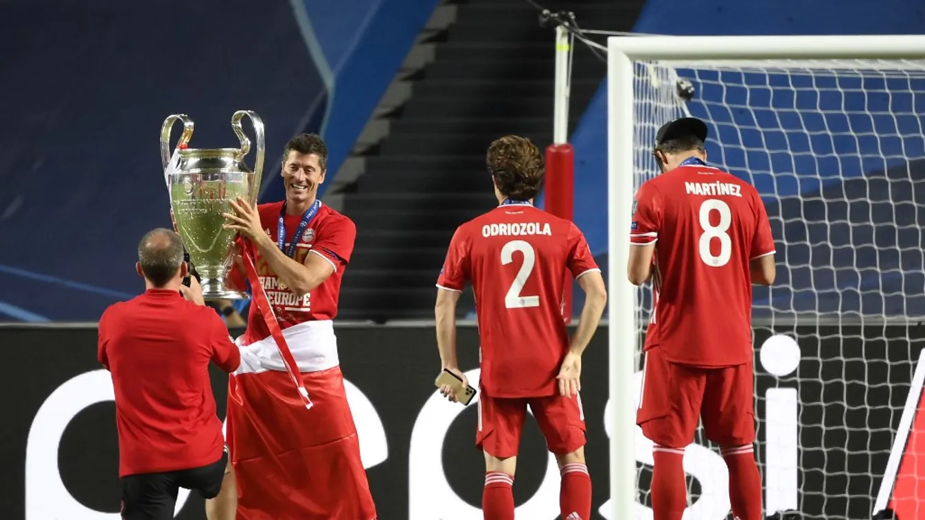 Budapestre érkeztek az európai futball kincsei