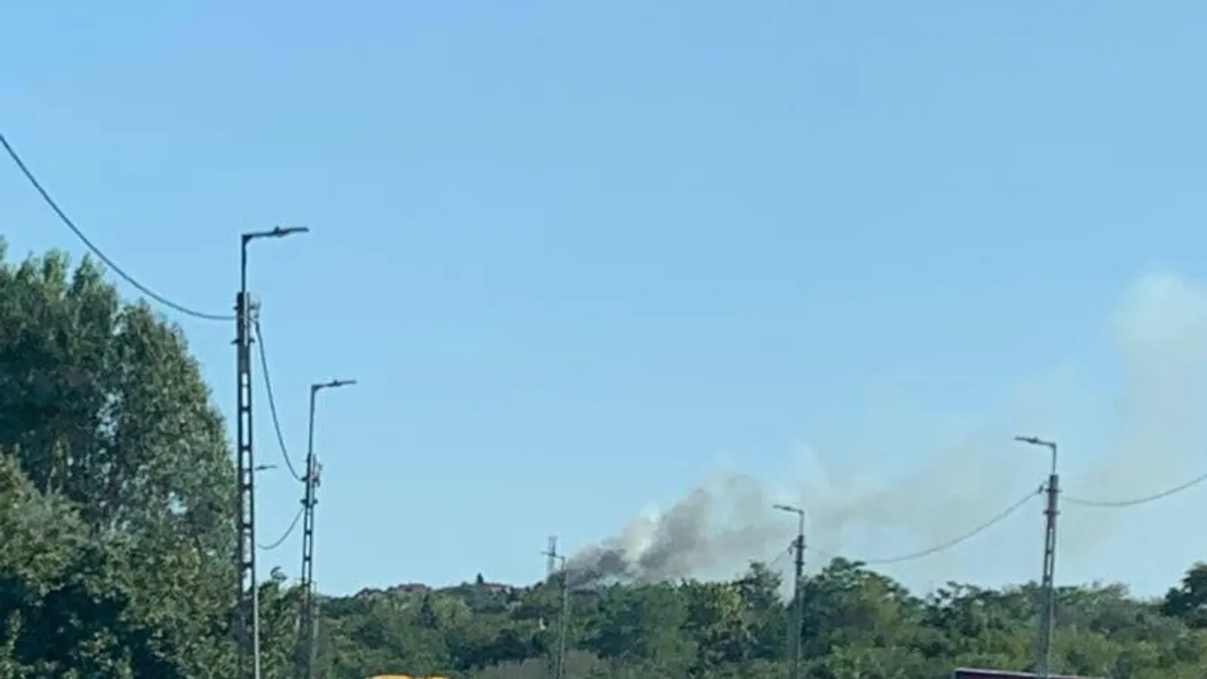 Most kaptuk: kigyulladt egy ház Budafokon - fotók