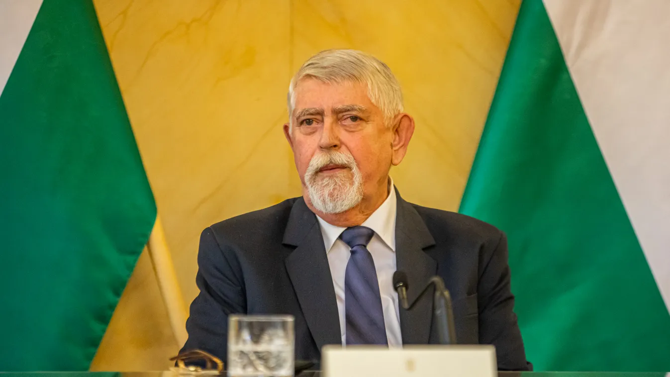 Kásler: véglegesen elérhető marad a telefonos gyógyszerfelírás