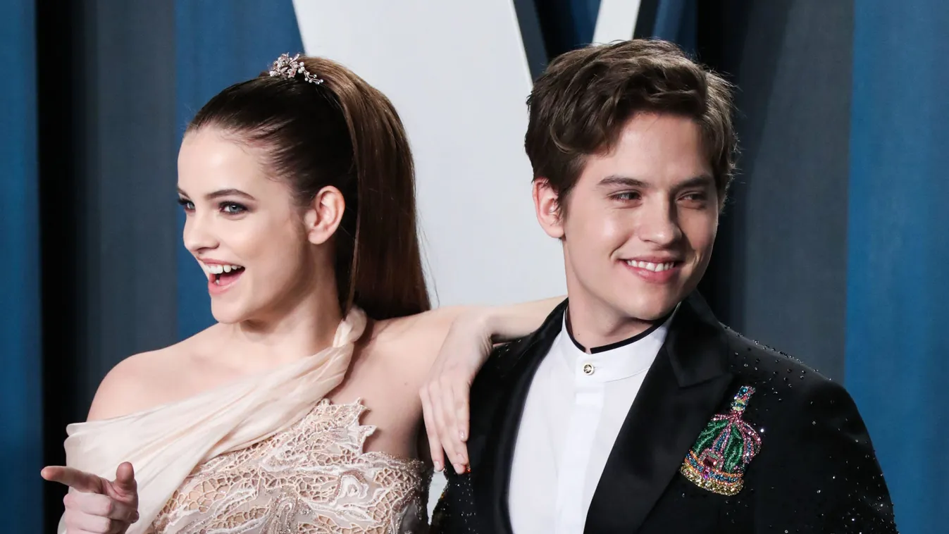 Heves volt a buli: Fiatal pasihoz bújt hozzá Palvin Barbi és a szerelme - Fotó