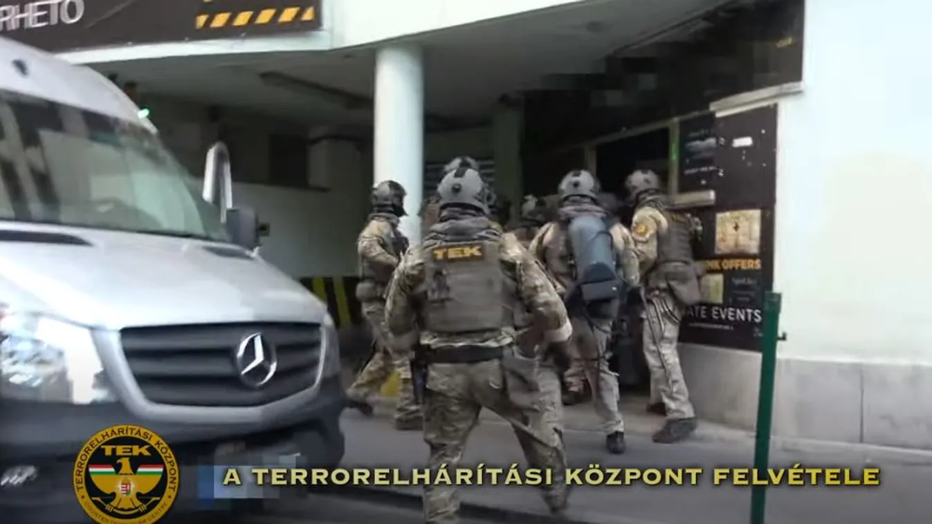 Hatalmas rendőri készültség, TEK-esek lepték el Budapest belvárosát: rátörték az ajtót a drogkartellre - videó