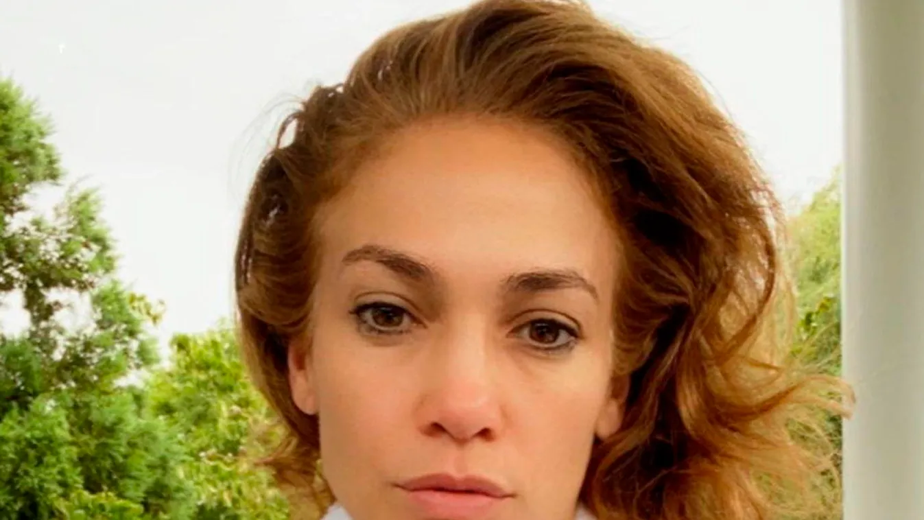 Aprócska bikiniben mutatta meg bombatestét az 51 éves Jennifer Lopez - Fotó