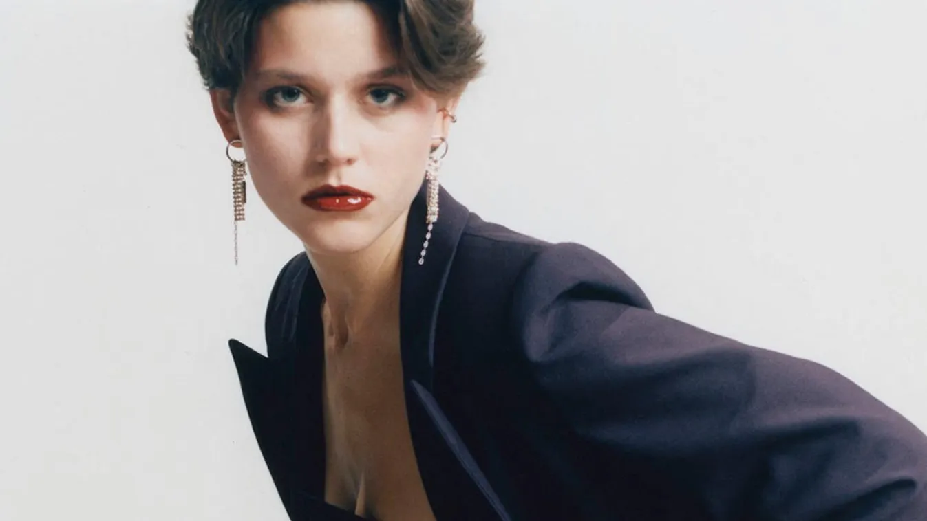 Itt az ősz legkényelmesebb csizmája, szexin villan a női láb