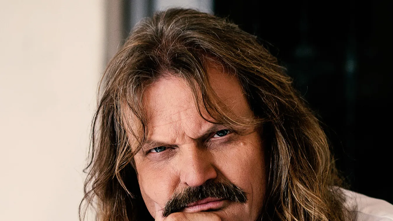 Óriási siker, első helyen nyitott Leslie Mandoki albuma