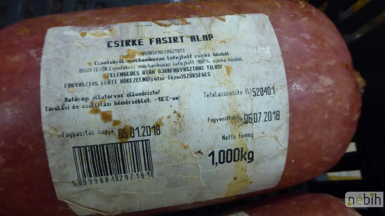 Gusztustalan: 10 tonna lejárt húskészítményt foglalt le a Nébih - videó