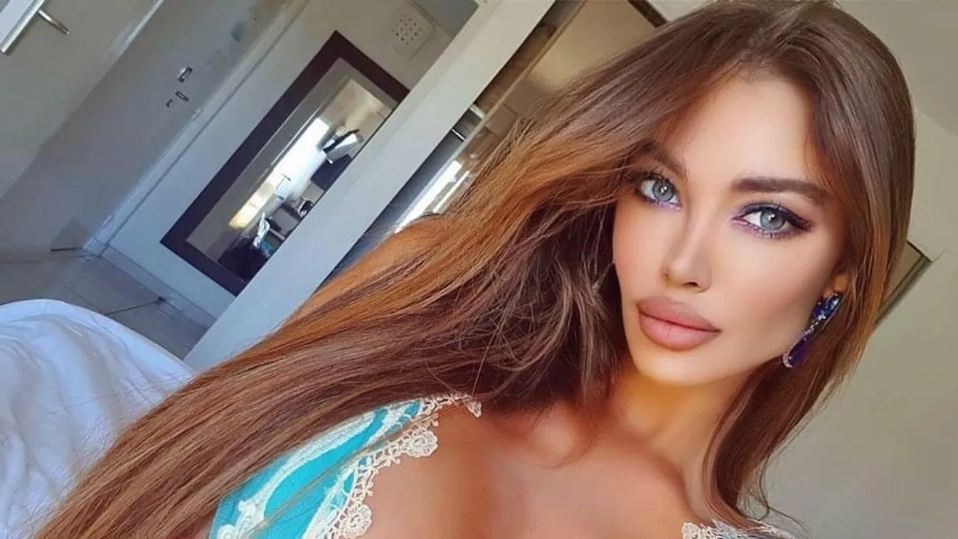 Kerti sütögetés közben villantott cicit a szexi csaj