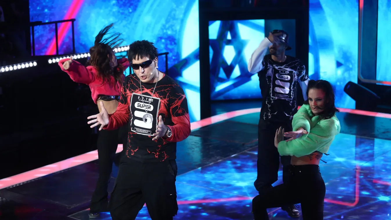 Ez pusztító volt: Curtis minden hang mellett elénekelt