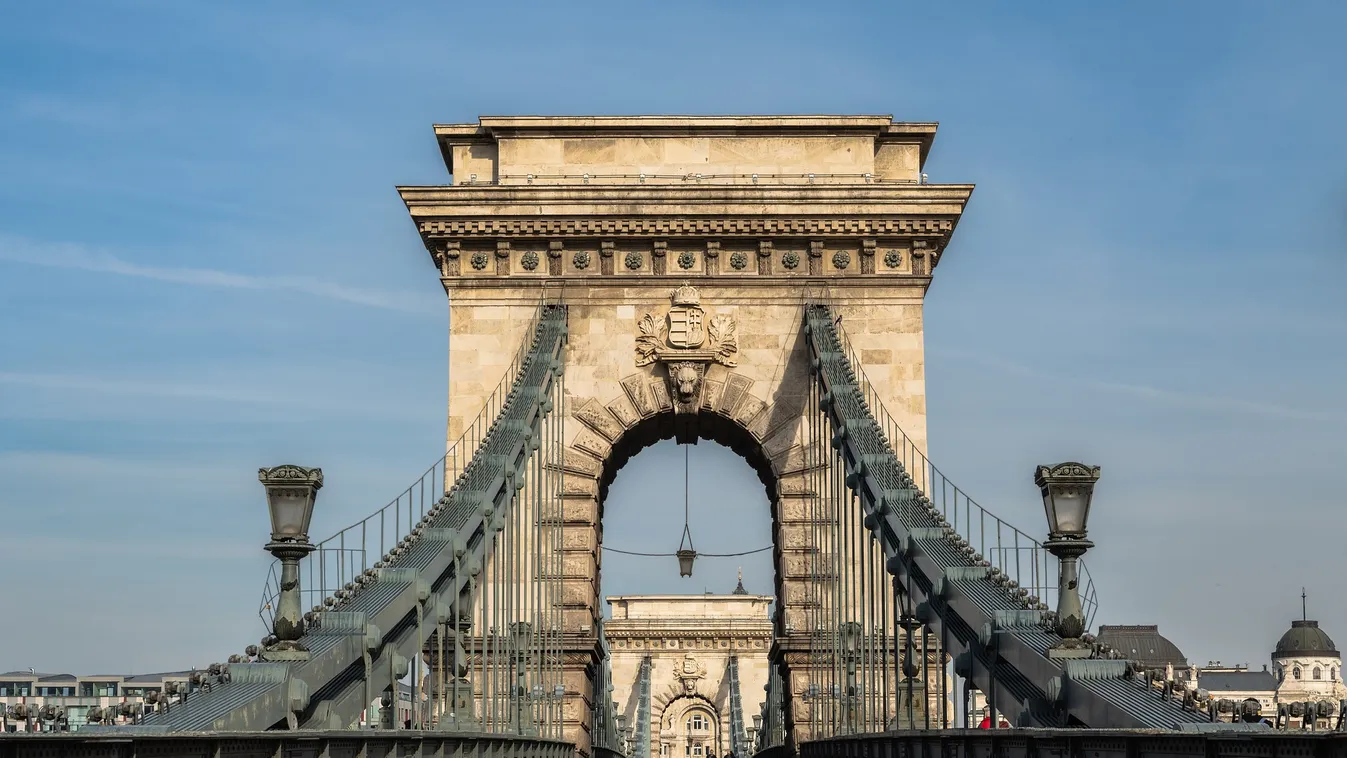 Karácsonynak nem igazán sikerül, így most a kormány megoldja a Lánchíd felújítását is