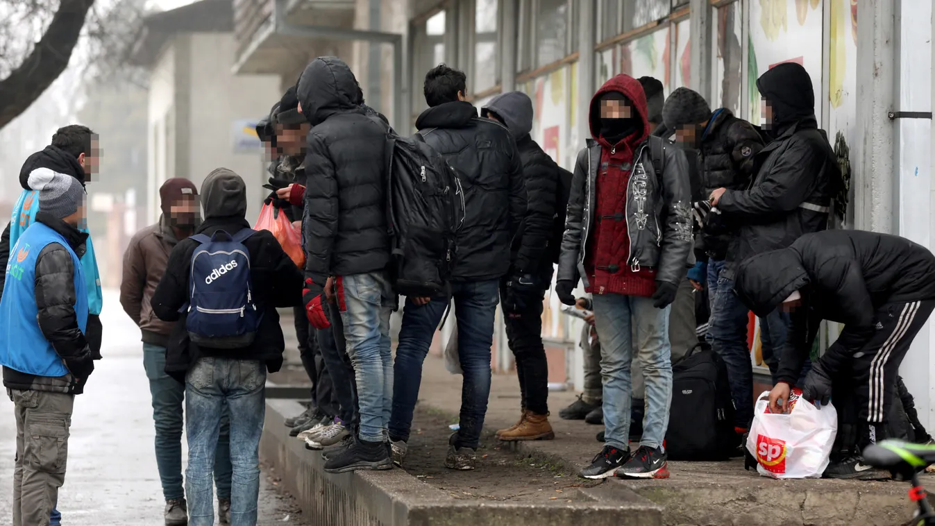 5 fős magyar családra törtek rá otthonukban a migránsok