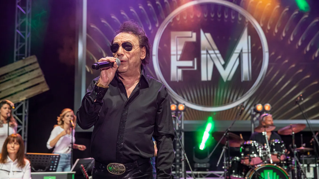 Raktárkoncert: Fenyő Miklós néha kiszökött a karanténból