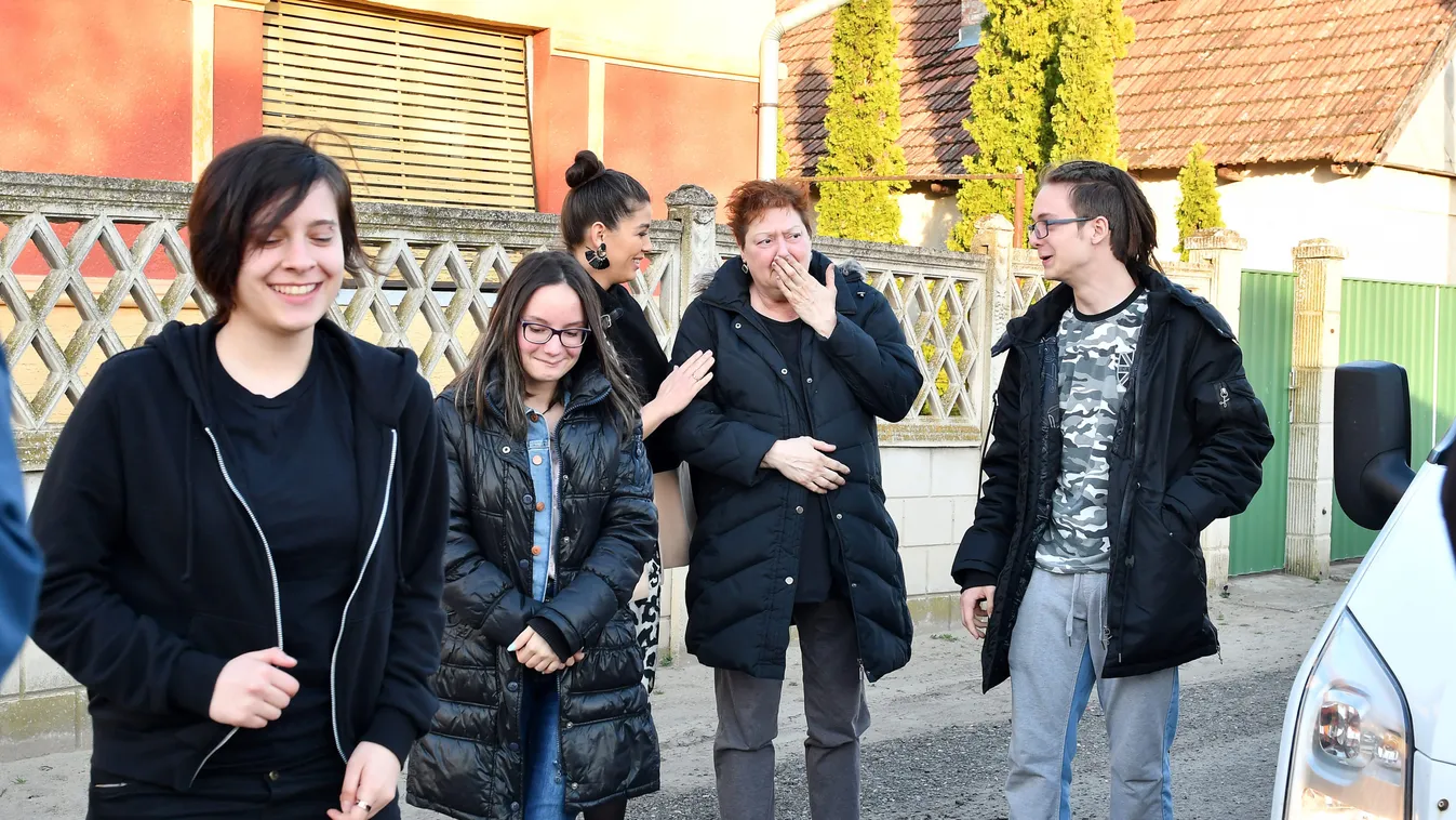 Újratervezés: Editék sírva vették át az új otthonukat