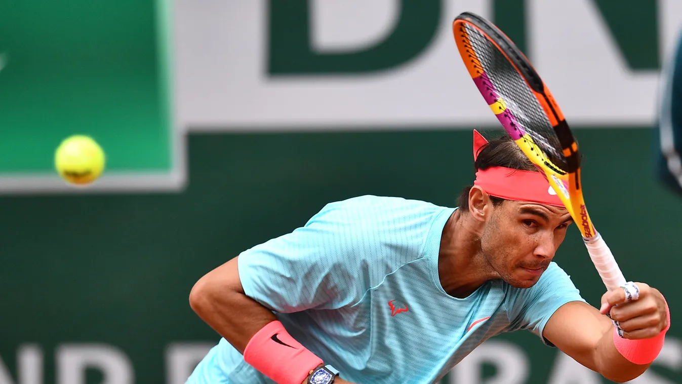 Háromszázmillió meg egy kis apró: ezt a ketyerét hordja játék közben Rafael Nadal