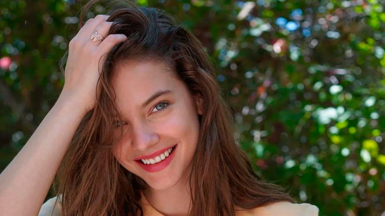 Palvin Barbi megmutatta, milyen a karácsonyi bugyija, de ünnepi melltartót nem hord - Fotók