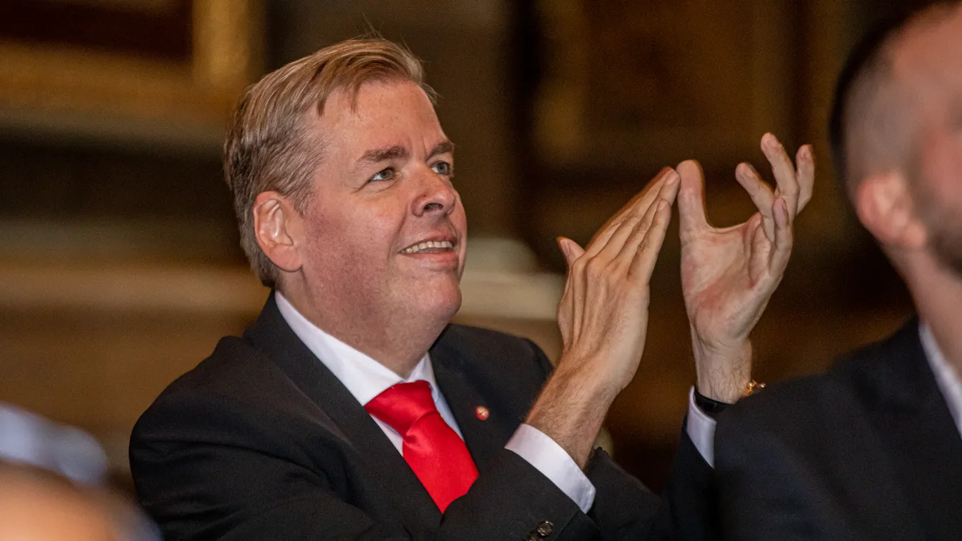 Óriási az öröm: Íme az első fotó Schmuck Andorról és a tündéri kislányról - Fotó