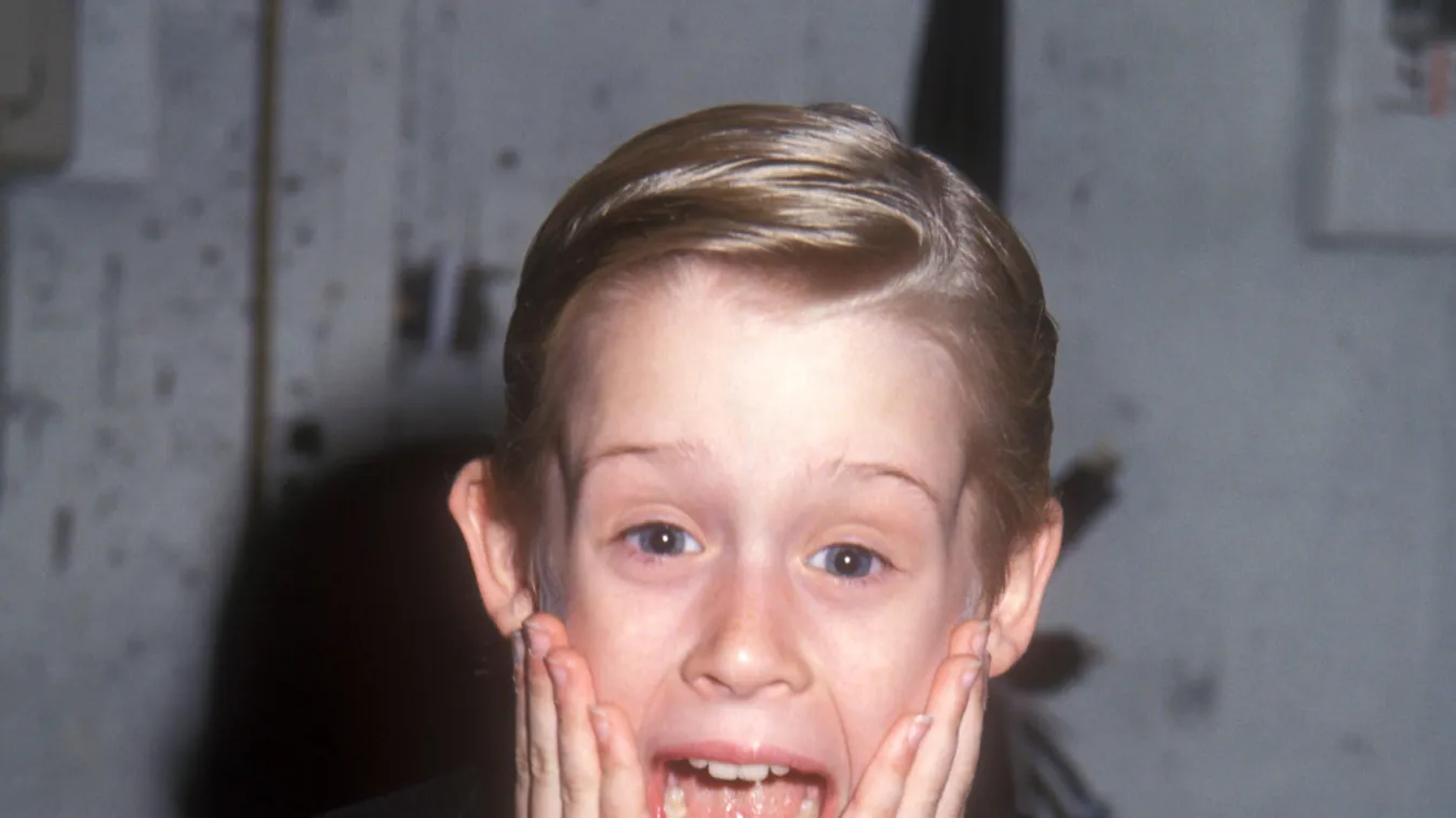 Macaulay Culkiné a szájmaszkok szájmaszkja - Fotó