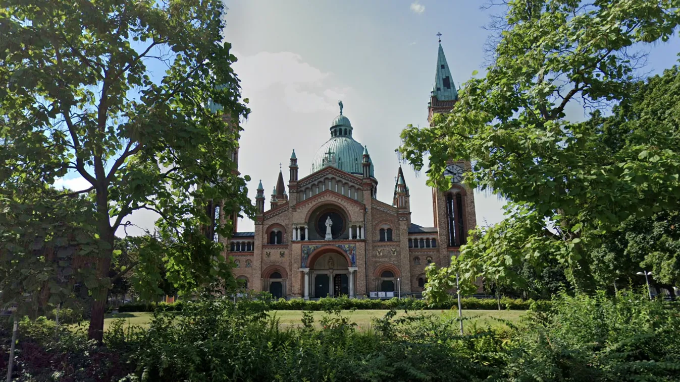 „Allah Akbar" - üvöltötte az 50 muszlim fiatal, akik berontottak egy bécsi templomba és feldúlták