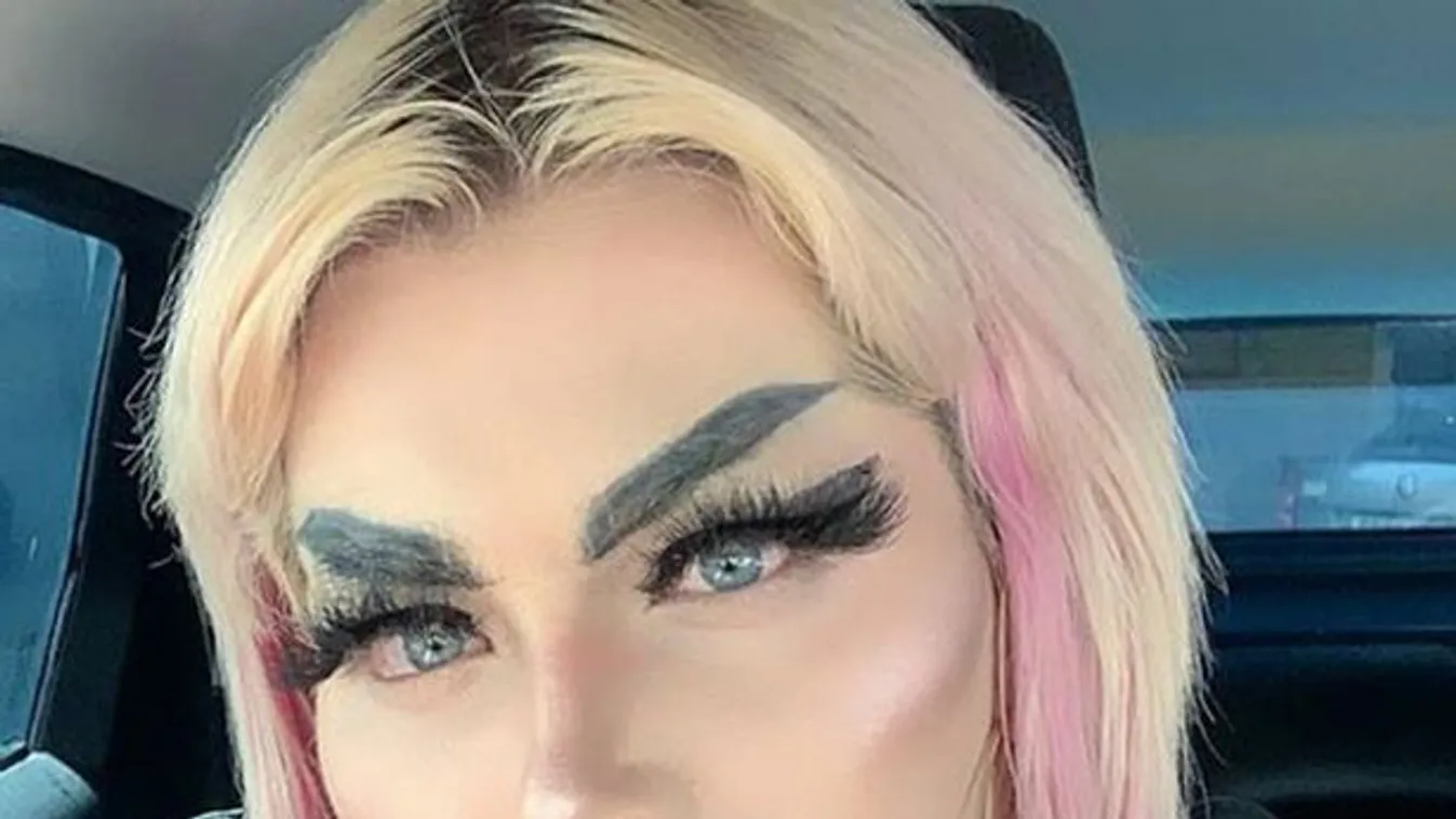 Kész horror: Élő Barbie babává műttette magát a 26 éves srác - Fotó