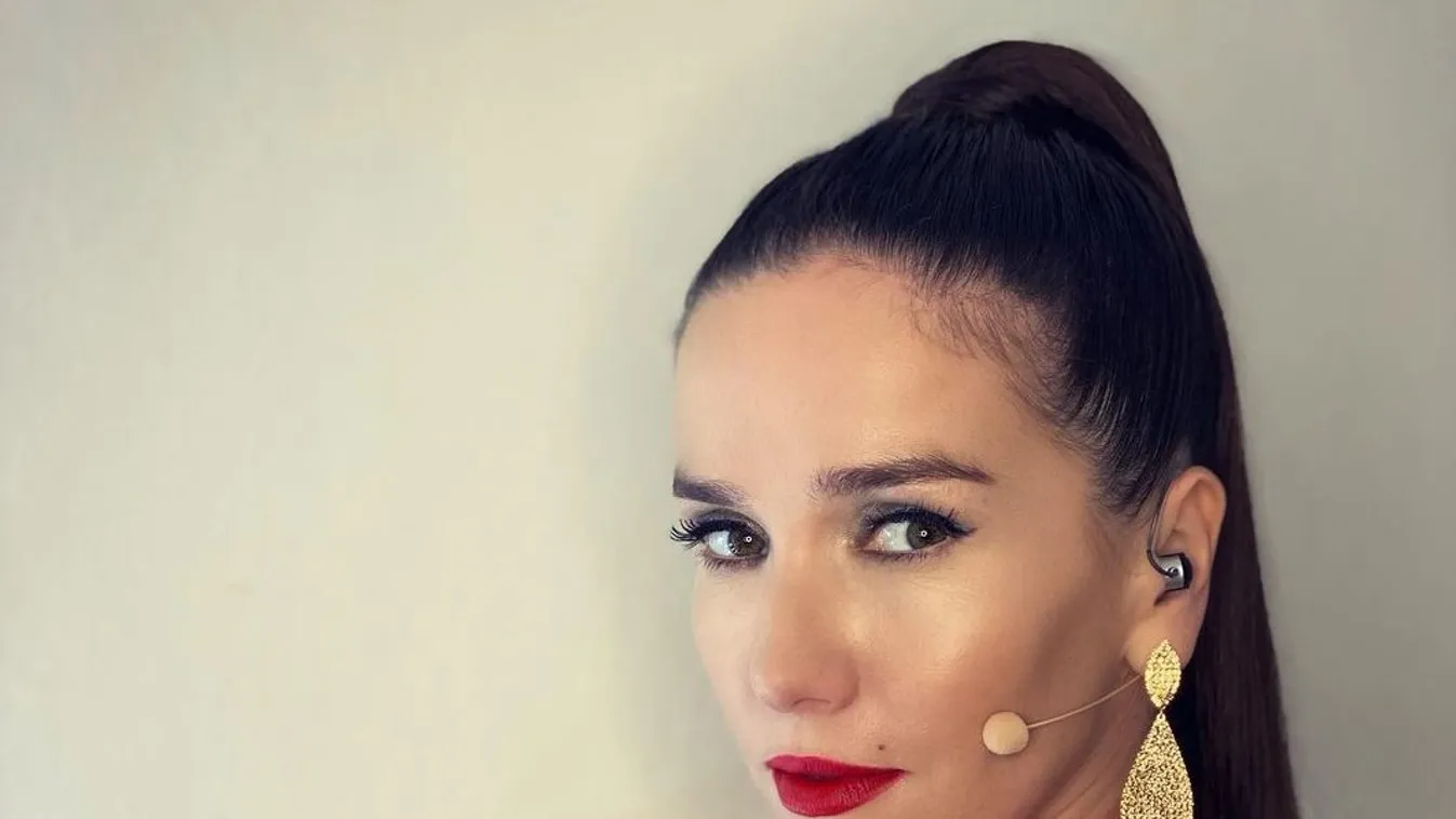 Pucér popóval szexizett a kanapén az egykori Vad angyal, Natalia Oreiro - Fotó