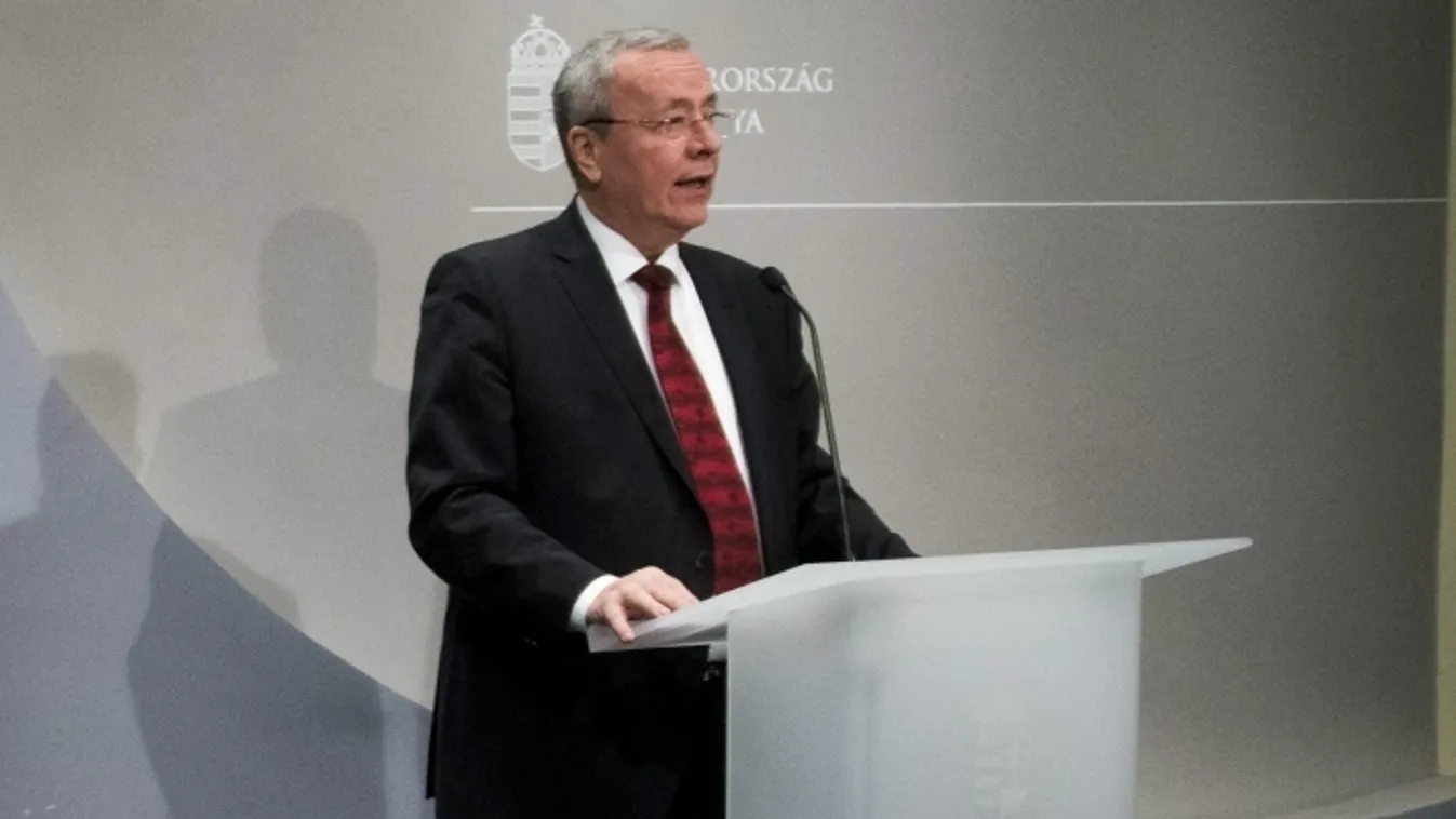 Bakondi: idén eddig 35 ezren próbáltak átjutni a határon illegálisan