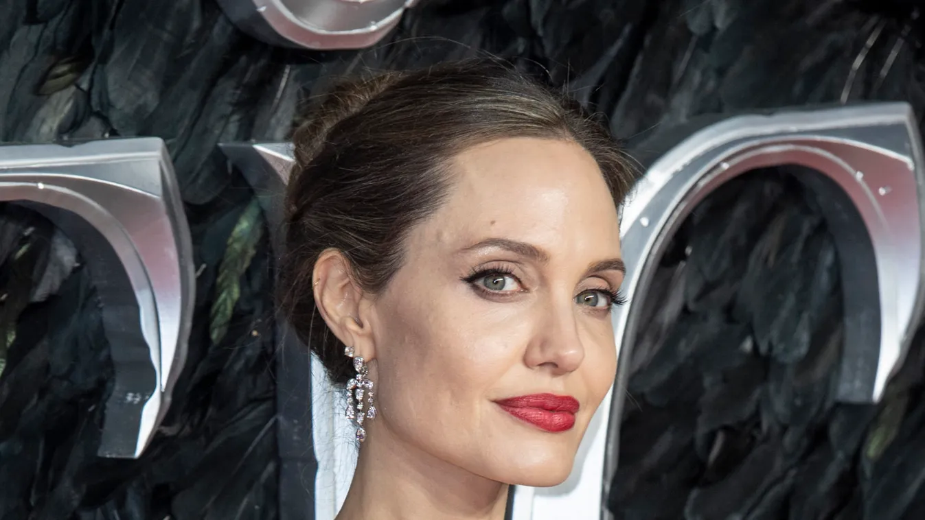 Ezeket az Angelina Jolie képeket látva nem fogsz jól aludni