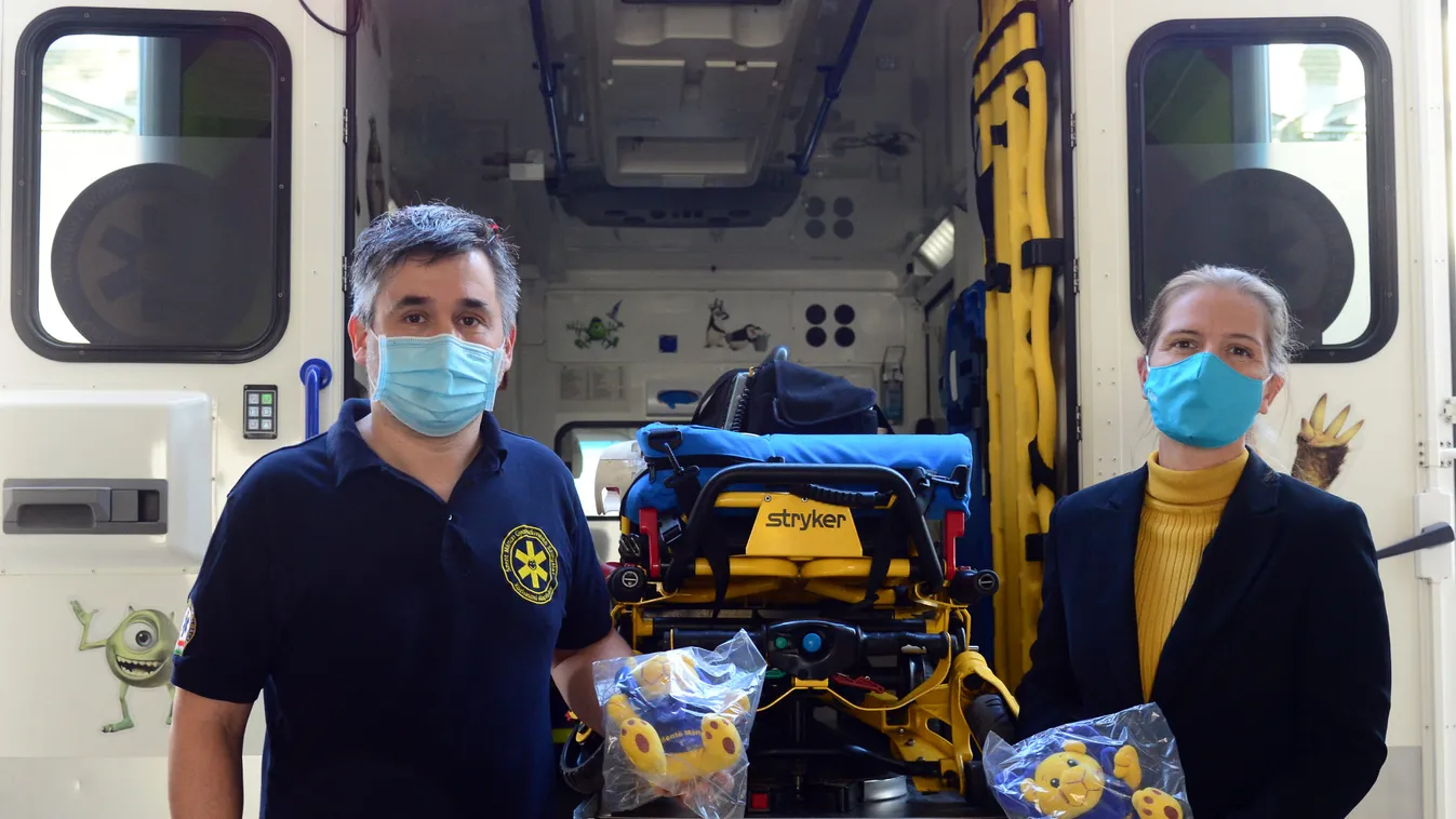 Hordágyat kap a gyermekmentő karácsonyra