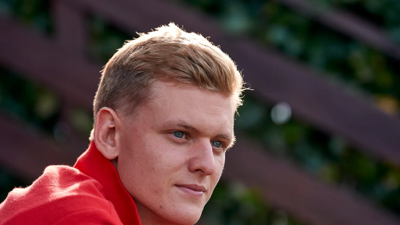 Szívszorító szavak, apjáról beszélt Mick Schumacher a nagy napja előtt
