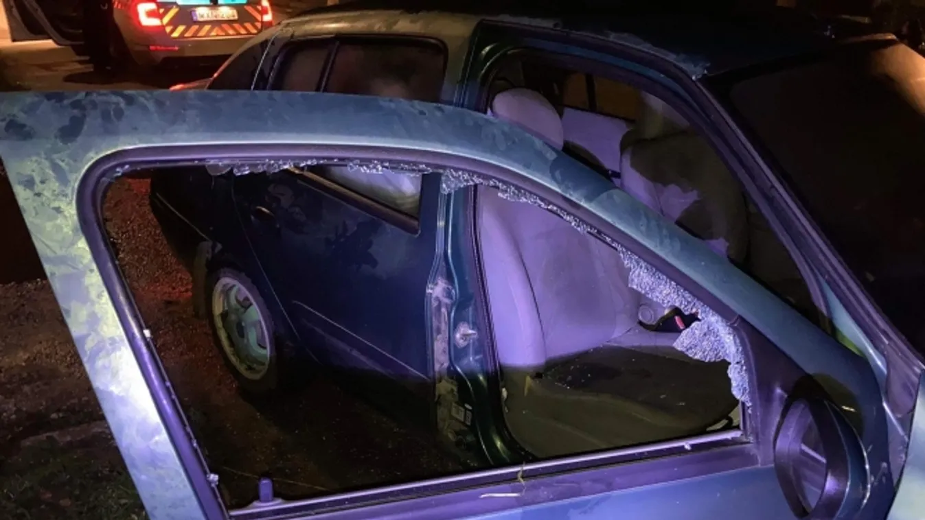 Baltával fenyegették meg vitapartnerüket