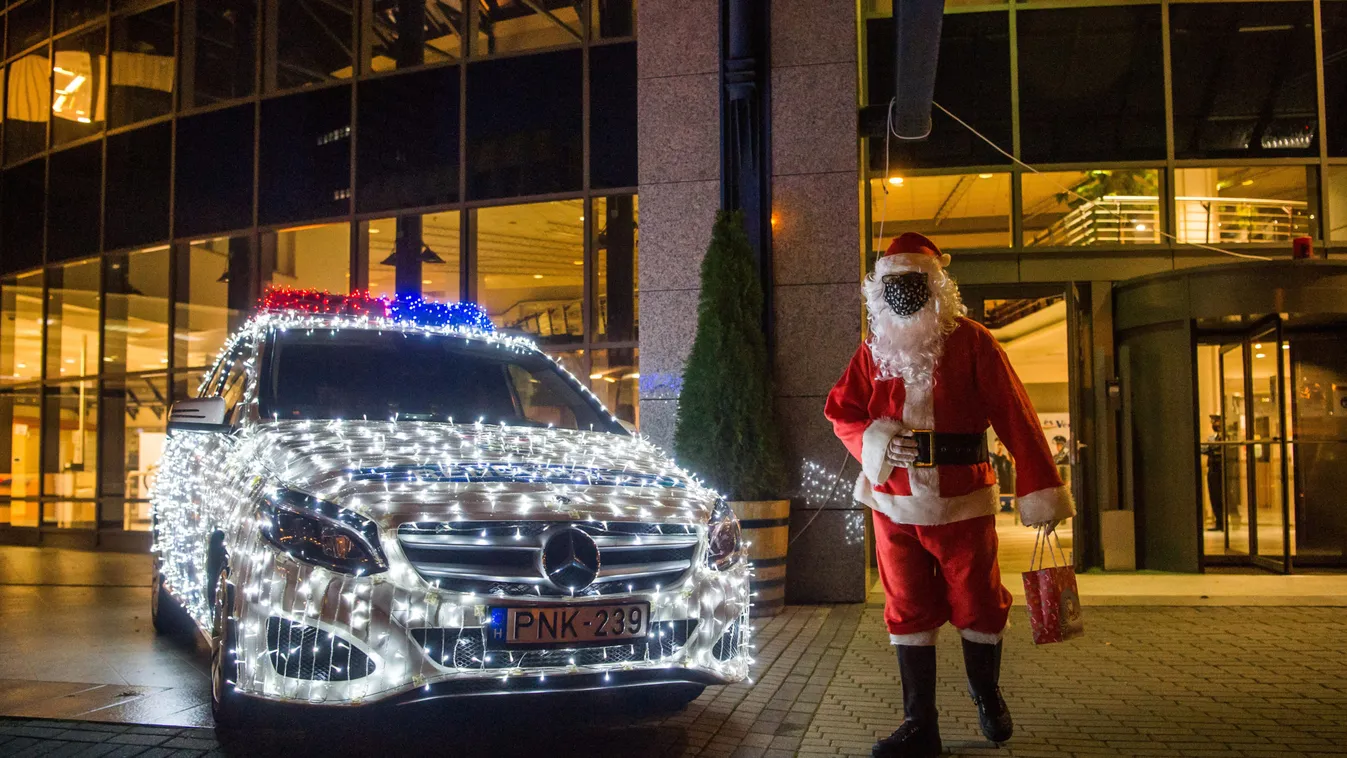 Amikor zsaru a Mikulás, akkor szán helyett ezzel jár