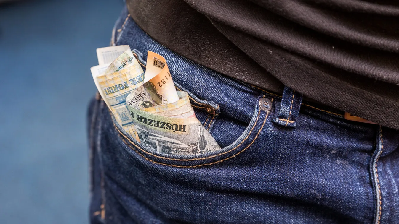 Meghosszabbítják fél évvel a családok és vállalkozások hitelvisszafizetési moratóriumát