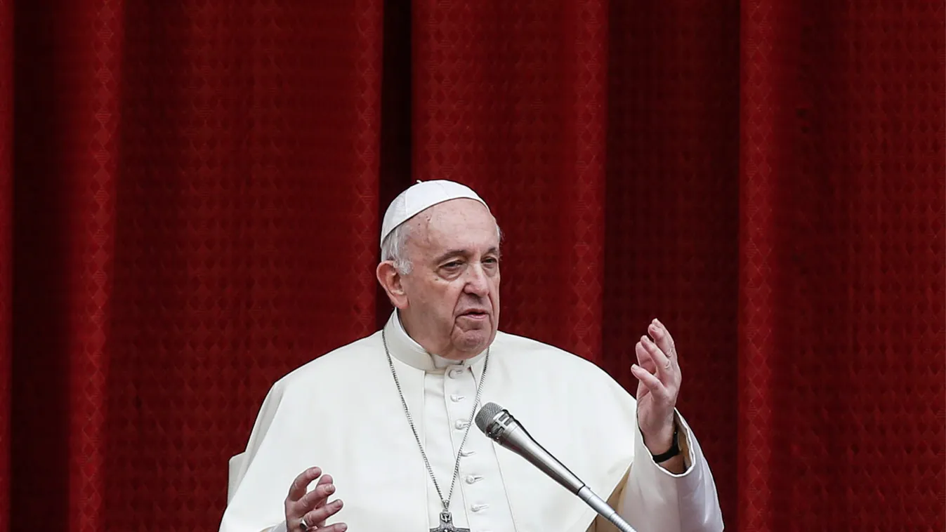 Ezt üzente Ferenc pápa karácsonykor a szommoúan üres Szent Péter-bazilikából