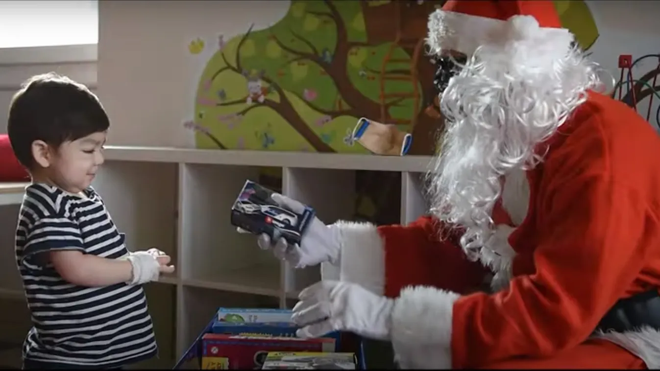A Heim Pál Gyermekkórházba is ellátogatott a Mikulás - videó