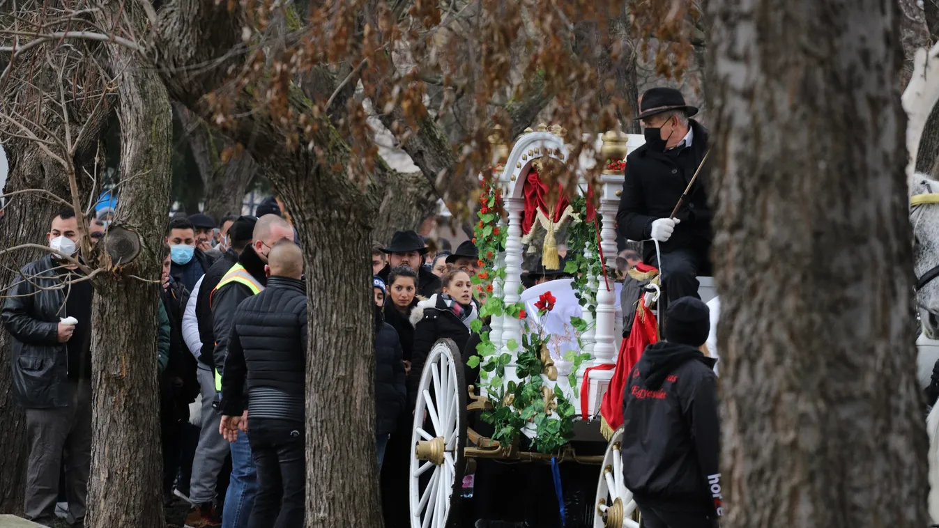 Megszakad a szív: cigányzene kísérte utolsó útjára Nagy Grófót